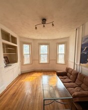 58 Aspinwall Ave, Unit 1 in Brookline, MA - Building Photo - Building Photo