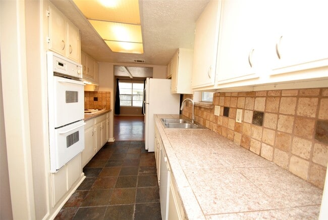 property at 614 Dalewood Dr