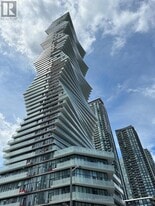 3900 Confederation Pkwy in Mississauga, ON - Building Photo