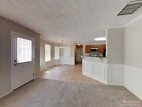 6469 Snowden Dr in Atlanta, GA - Building Photo - Building Photo