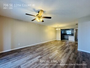 706 SE 13th Ct in Cape Coral, FL - Building Photo - Building Photo