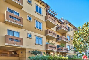 1135 S Shenandoah St, Unit 203 in Los Angeles, CA - Building Photo