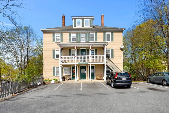 22-26 Waltham St in Maynard, MA - Building Photo - Building Photo