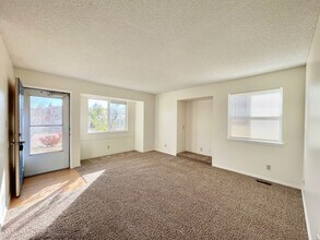 2110 Ambleside Dr in Colorado Springs, CO - Building Photo - Building Photo