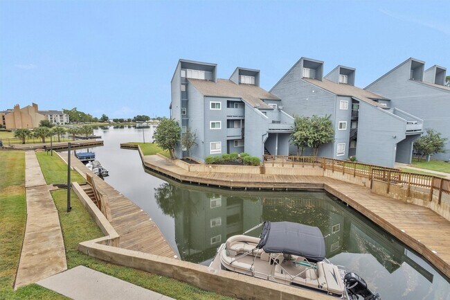 12500 Melville Dr, Unit D-234 in Montgomery, TX - Foto de edificio - Building Photo