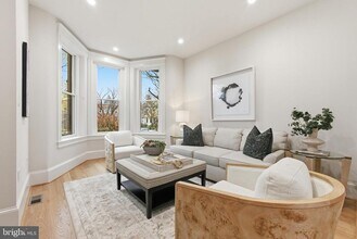 1319 East Capitol St SE in Washington, DC - Building Photo - Building Photo