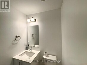 261 Finsbury Ave in Ottawa, ON - Building Photo - Building Photo