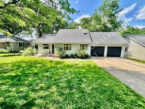 4996 W 60th Terrace in Mission, KS - Building Photo - Building Photo