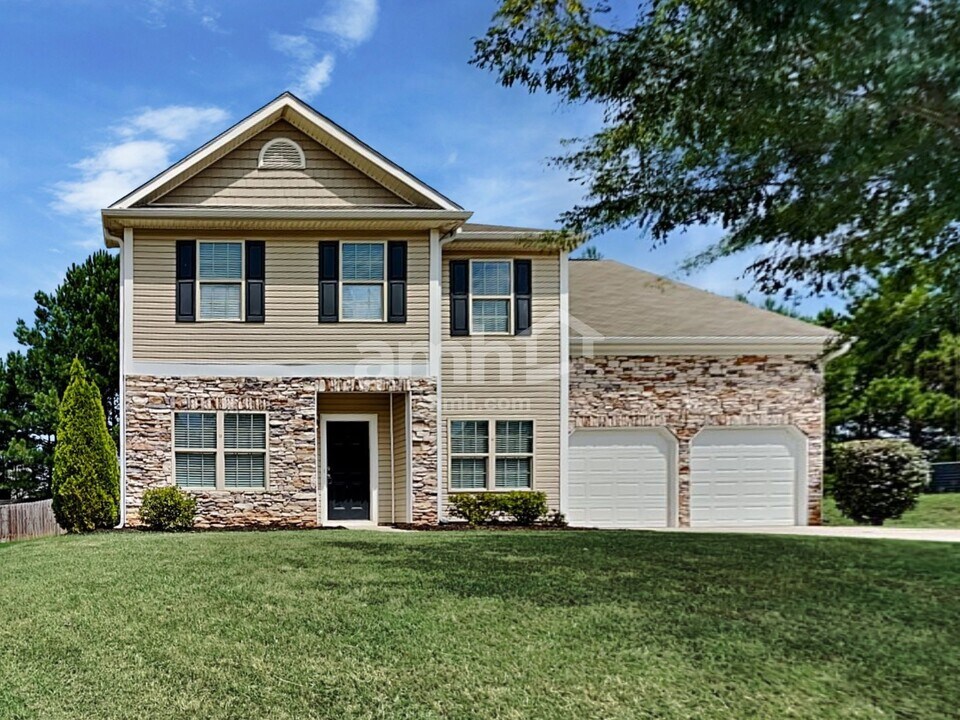 194 Dynasty Ln in Hiram, GA - Building Photo