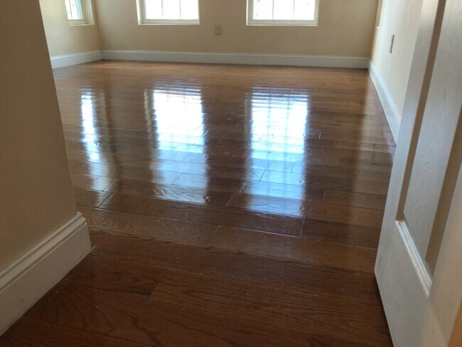 921 Ridge Ave photo'