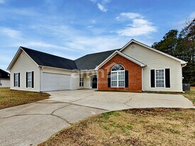 23 Thorne Berry Dr in Hampton, GA - Building Photo