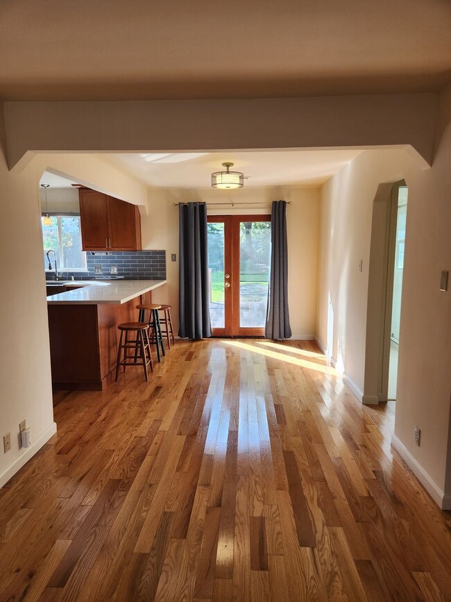 1034 Bush St in Santa Rosa, CA - Building Photo - Building Photo