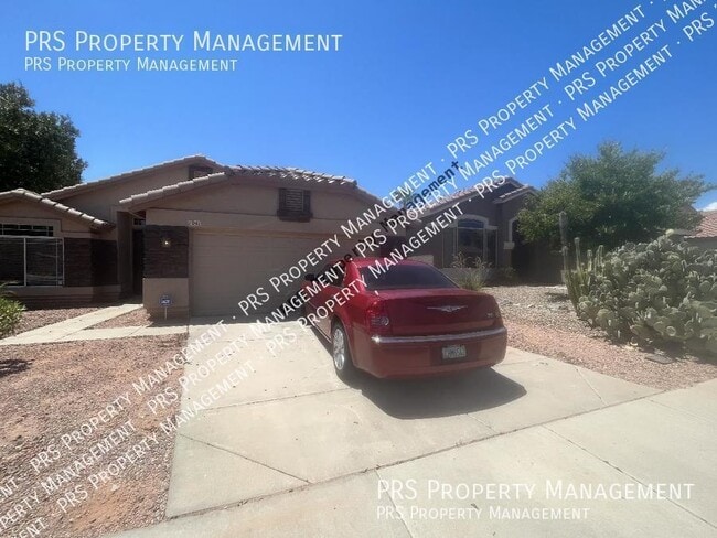 property at 1041 E Silverwood Dr