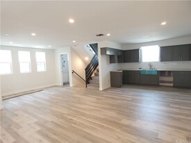 2104 Hauser Blvd, Unit 2104 1/2 Hauser Blvd. in Los Angeles, CA - Building Photo