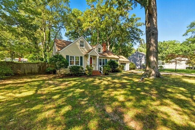 5 Oakland Dr in Newport News, VA - Building Photo - Building Photo