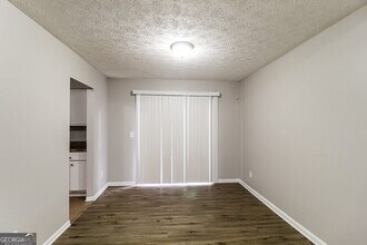 2357 Deep Shoals Cir in Decatur, GA - Building Photo - Building Photo