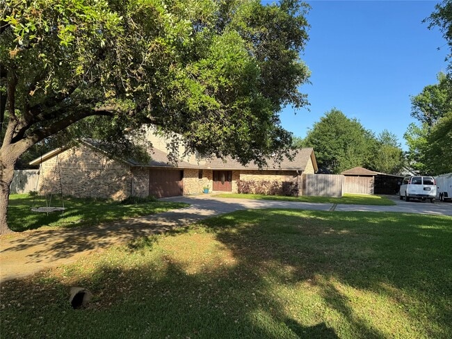 property at 9948 Twin Shores Dr
