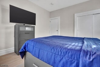 35 Chester Ave in Irvington, NJ - Building Photo - Building Photo