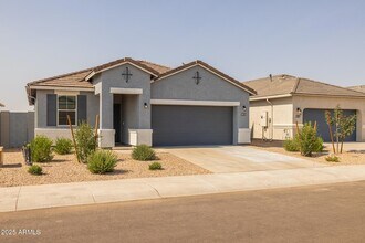 38125 W Excussare Wy, Unit 202 in Maricopa, AZ - Building Photo - Building Photo