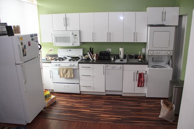 415 W North Ave in Chicago, IL - Building Photo - Building Photo