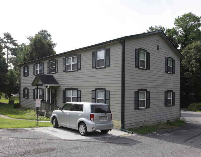 A in Marietta, GA - Foto de edificio - Building Photo