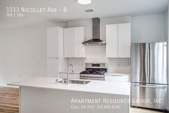 3333 Nicollet Ave in Minneapolis, MN - Building Photo - Building Photo