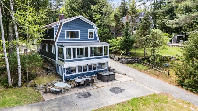 6 Paquette Ln in Sunapee, NH - Building Photo - Building Photo