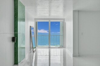 6450 Collins Ave in Miami, FL - Building Photo - Building Photo