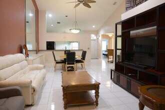 7557 Lexington Club Blvd in Delray Beach, FL - Building Photo - Building Photo