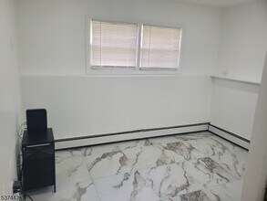 1 Arthur Rd in Stanhope, NJ - Building Photo - Building Photo