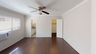 Hayworth Apartments in West Hollywood, CA - Foto de edificio - Building Photo
