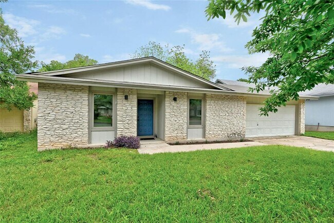 3326 Clarksburg Dr in Austin, TX - Building Photo - Building Photo