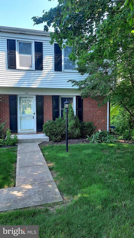 property at 744 Allenview Dr