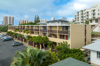 Pensacola Gardens in Honolulu, HI - Building Photo - Building Photo