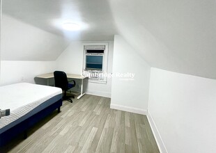10 Ashland St, Unit 2 in Somerville, MA - Building Photo - Building Photo