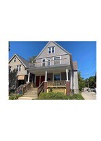 1012 E Clarke St in Milwaukee, WI - Building Photo