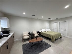 11820 SW 189th St in Miami, FL - Building Photo - Building Photo