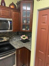 6606 Catalina Ln in Tamarac, FL - Foto de edificio - Building Photo
