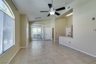 700 Carnegie St in Henderson, NV - Building Photo - Building Photo