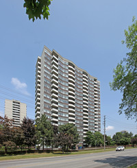 Royalcrest III in Toronto, ON - Building Photo - Building Photo