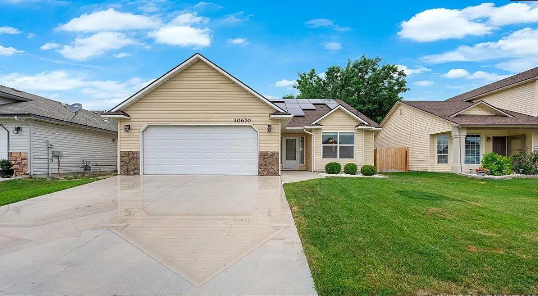 10670 Dragonfly Dr in Nampa, ID - Foto de edificio