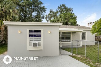 311 NW 54th St in Fort Lauderdale, FL - Building Photo - Building Photo