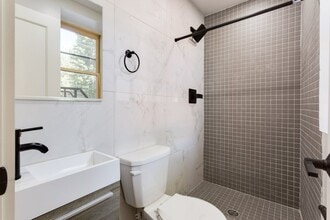 516 Orange in New Haven, CT - Foto de edificio - Building Photo