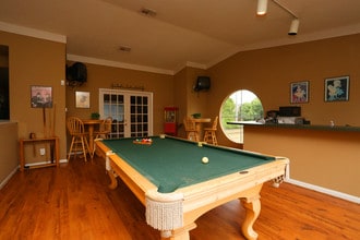 Cape Colony in Houston, TX - Building Photo - Interior Photo