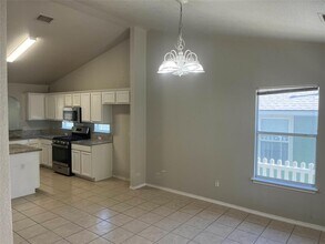 713 Hogan in Kyle, TX - Building Photo - Building Photo