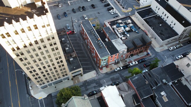 223 Pine St in Harrisburg, PA - Building Photo - Building Photo