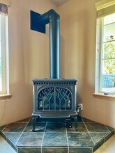 7707 NE Point No Point Rd in Hansville, WA - Building Photo - Building Photo