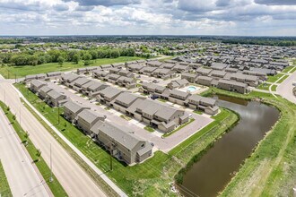 West Pointe Commons in Sioux Falls, SD - Building Photo - Building Photo