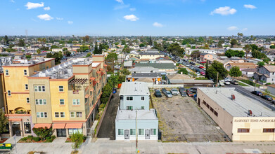 10012 S Broadway in Los Angeles, CA - Building Photo - Building Photo