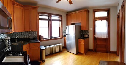 5335 W Montrose Ave in Chicago, IL - Building Photo - Building Photo